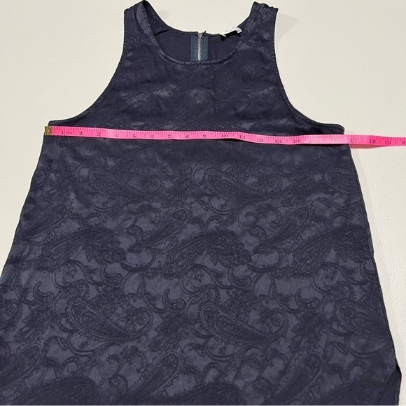 Aritzia Wilfred Paisley Sleeveless Back Zip Top in Navy Blue - Picture 9 of 9